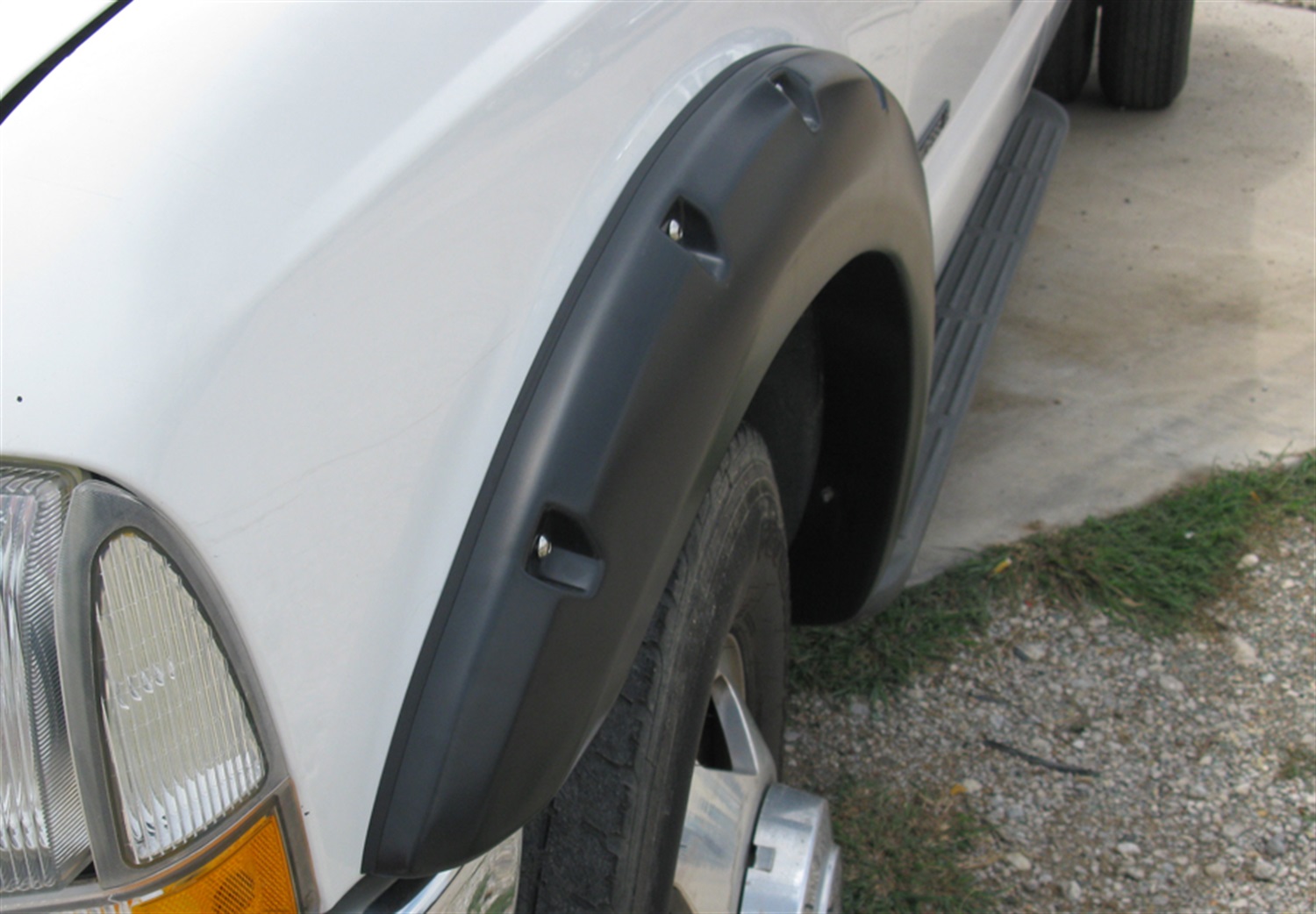 Lund RX311TB - RX-Rivet Style Fender Flares, 2-Piece Rear, Fleetside
