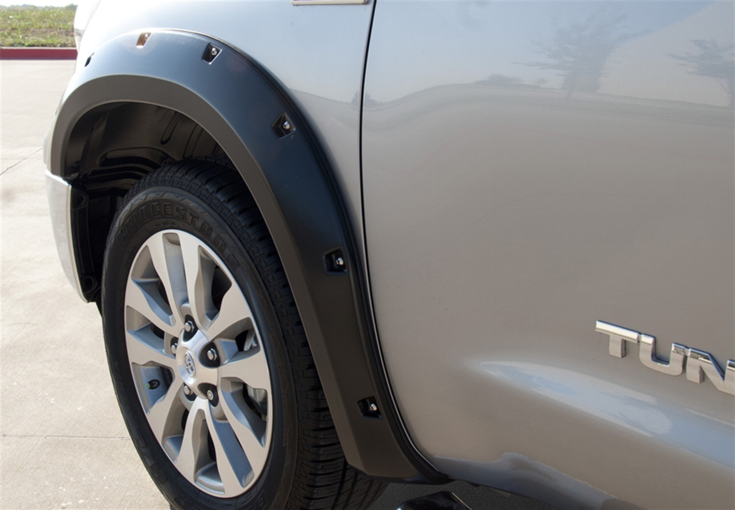 Lund RX602S - RX-Rivet Style Fender Flares, 4-Piece Set, Fleetside