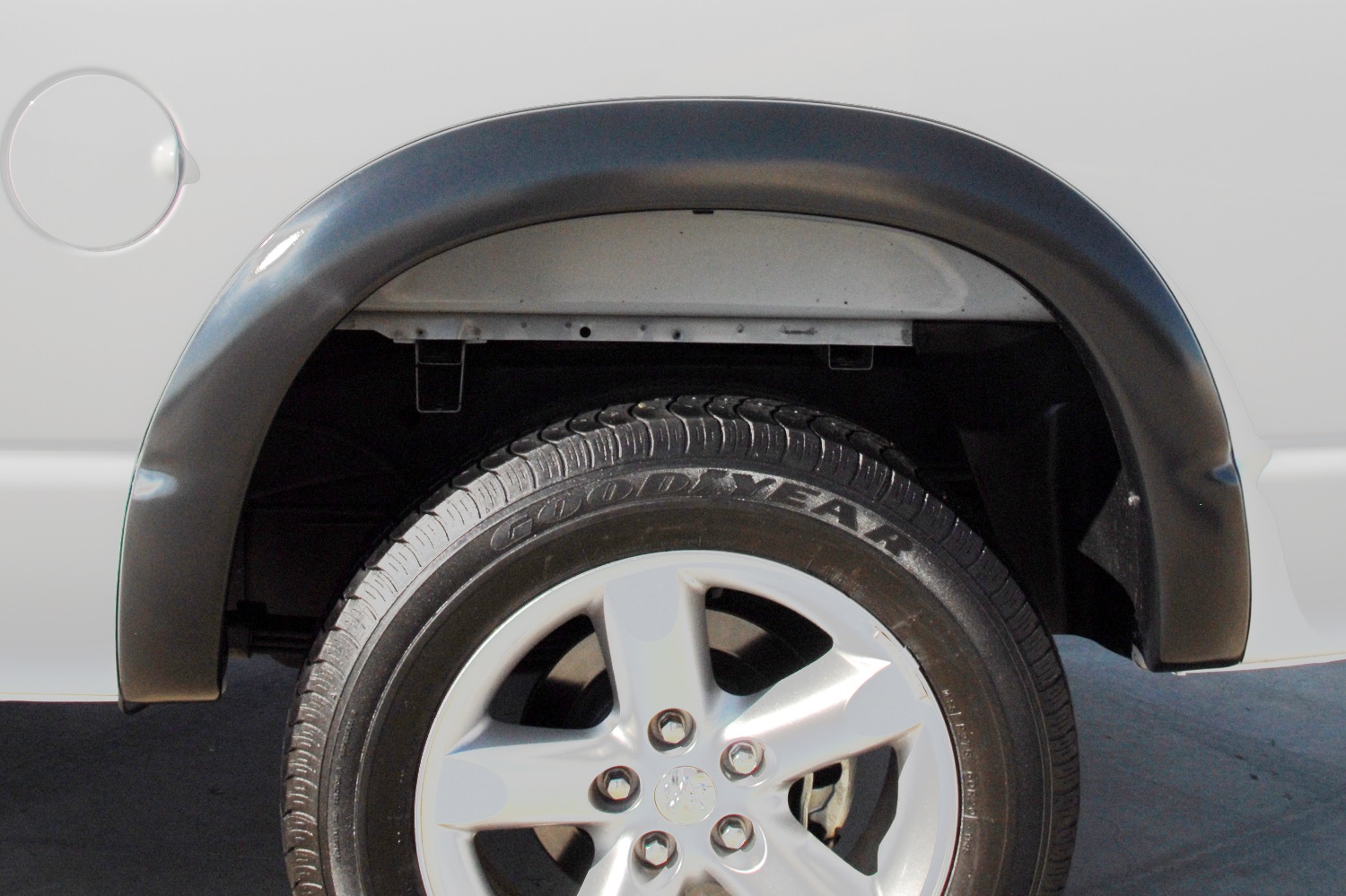 Lund SX120SB - SX-Sport Style Fender Flares, 2-Piece Rear, Black