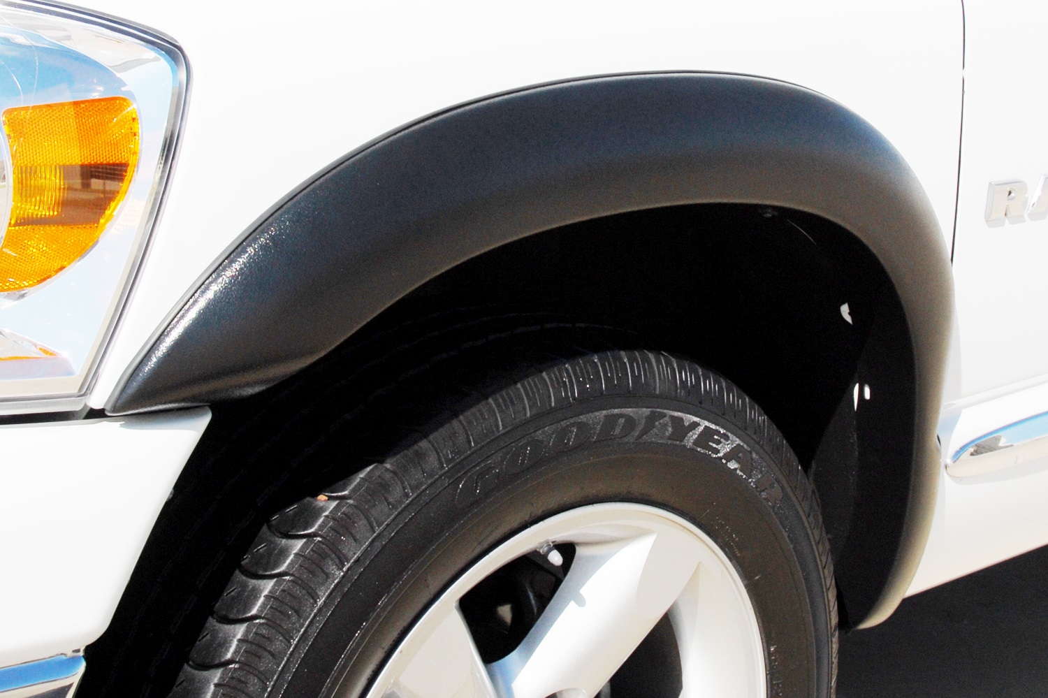 Lund SX203T - SX-Sport Style Fender Flares, 4-Piece Set, Fleetside