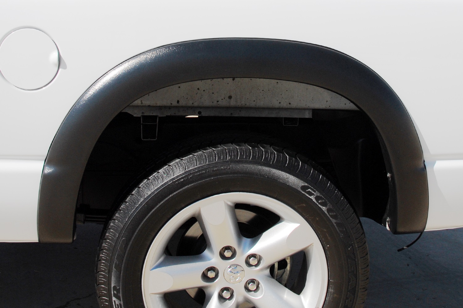 Lund SX203TB - SX-Sport Style Fender Flares, 2-Piece Rear, Fleetside