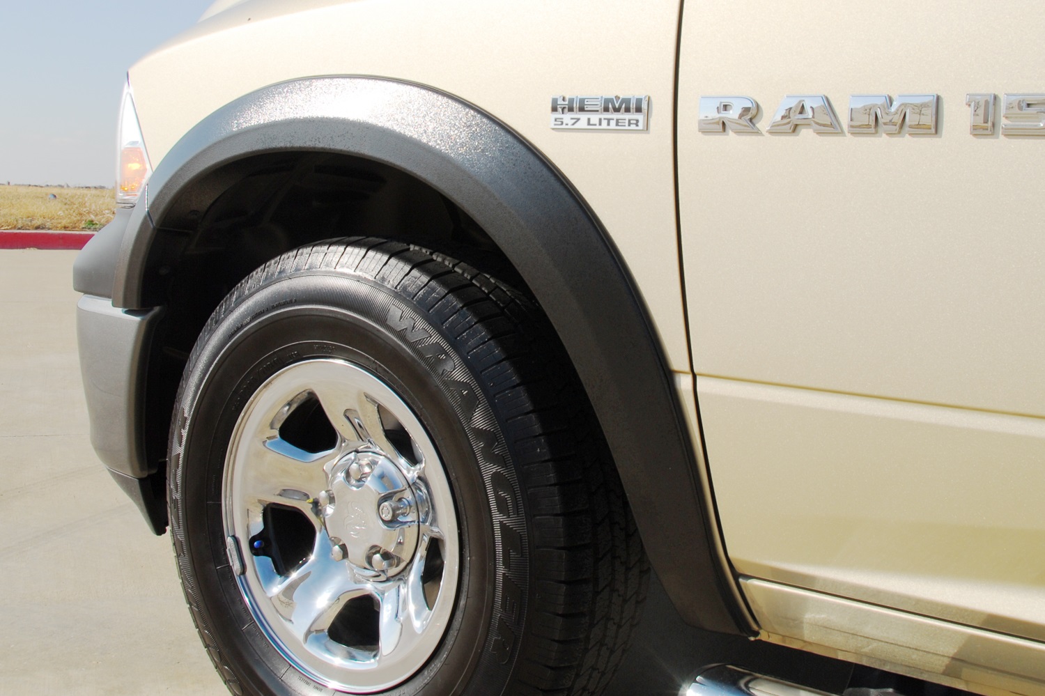 Lund SX204TA - SX-Sport Style Fender Flares, 2-Piece Front, Black