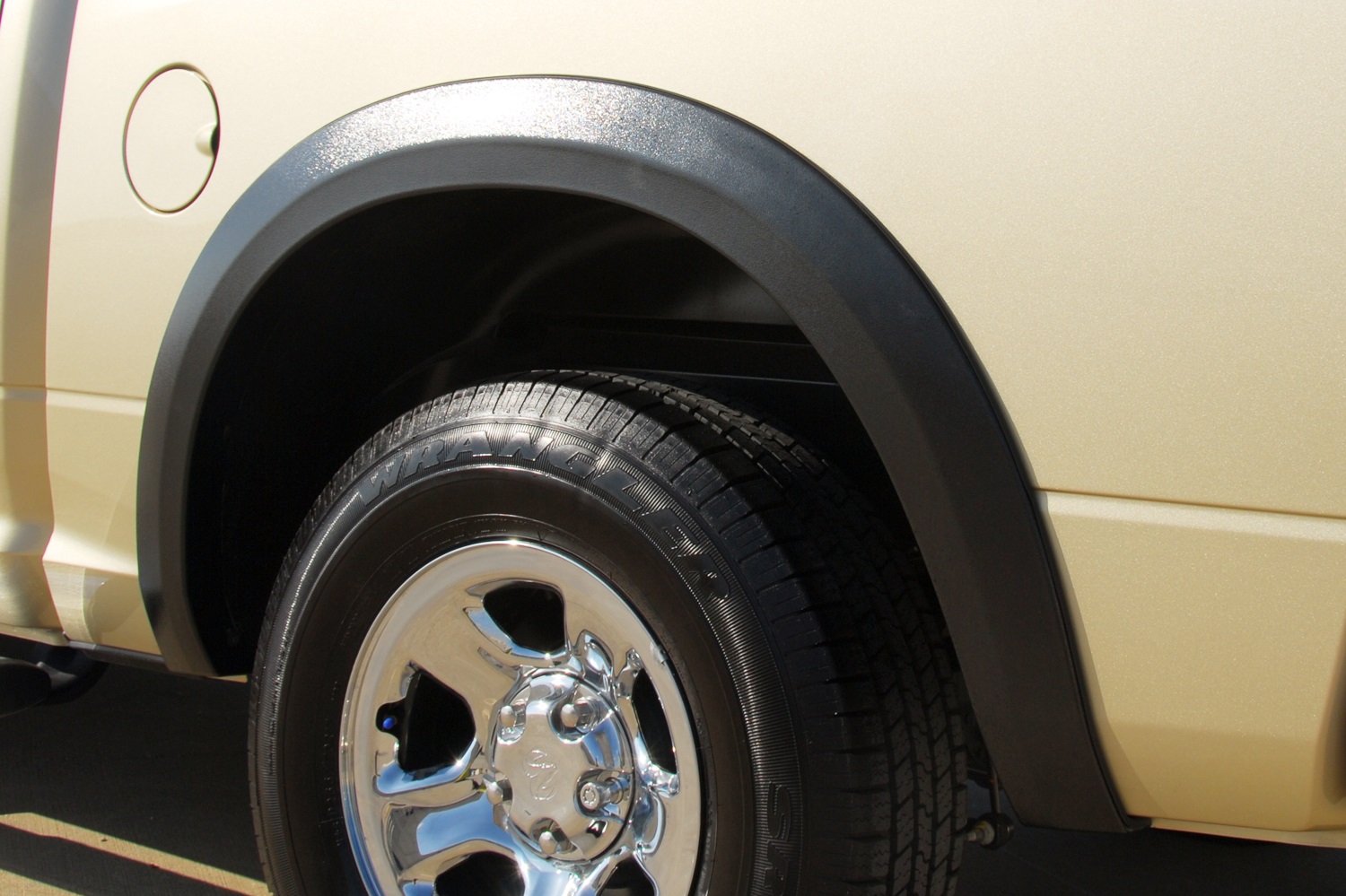 Lund SX204SB - SX-Sport Style Fender Flares, 2-Piece Rear, Black