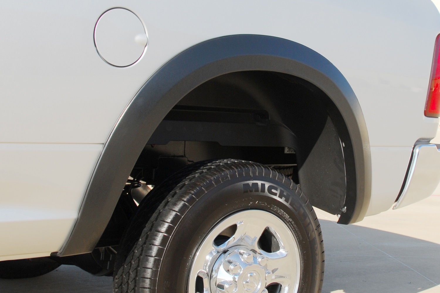 Lund SX205TB - SX-Sport Style Fender Flares, 2-Piece Rear, Fleetside