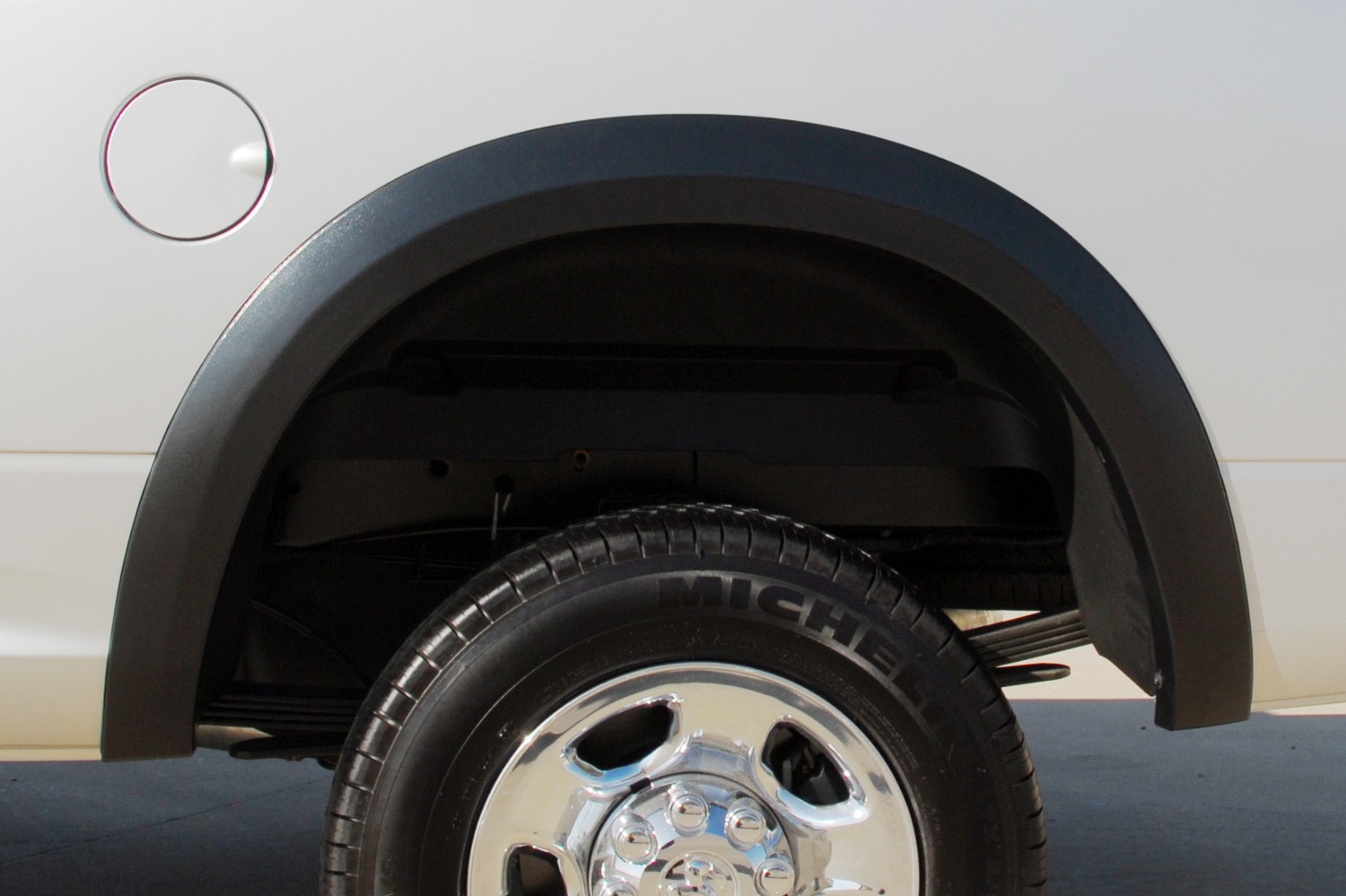 Lund SX205TB - SX-Sport Style Fender Flares, 2-Piece Rear, Fleetside