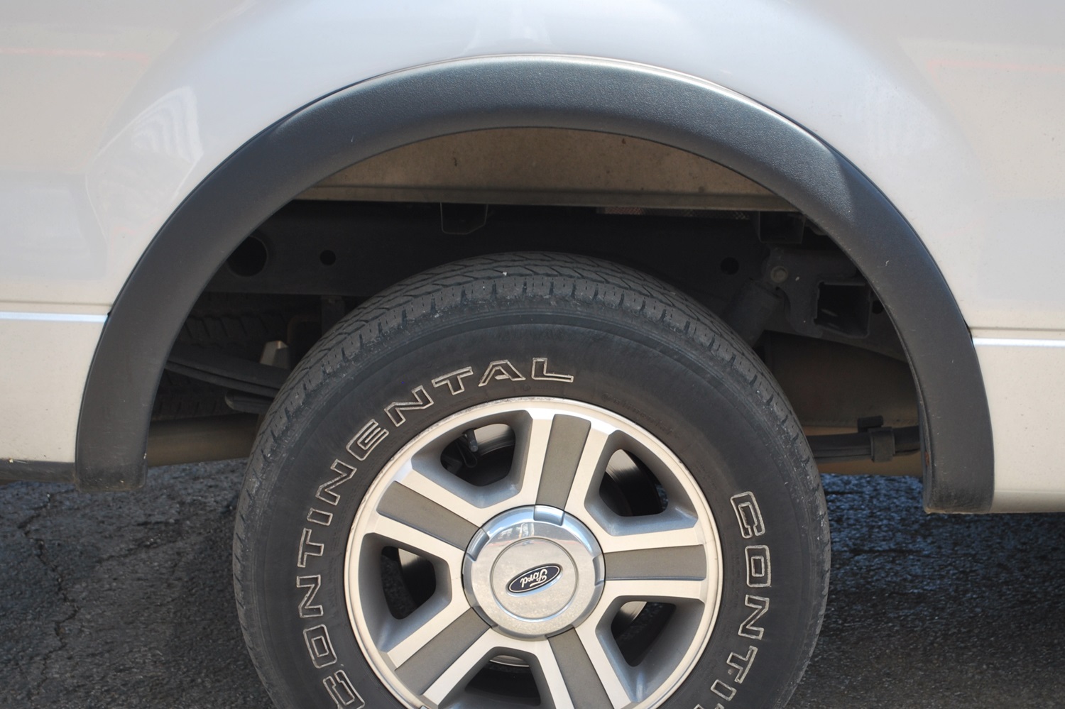 Lund SX310TB - SX-Sport Style Fender Flares, 2-Piece Rear, Fleetside