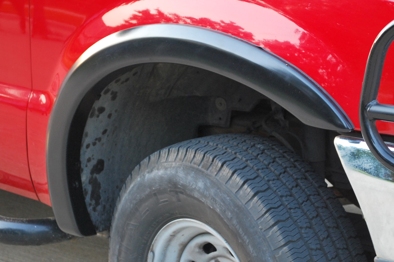 Lund SX311S - SX-Sport Style Fender Flares, 4-Piece Set, Fleetside