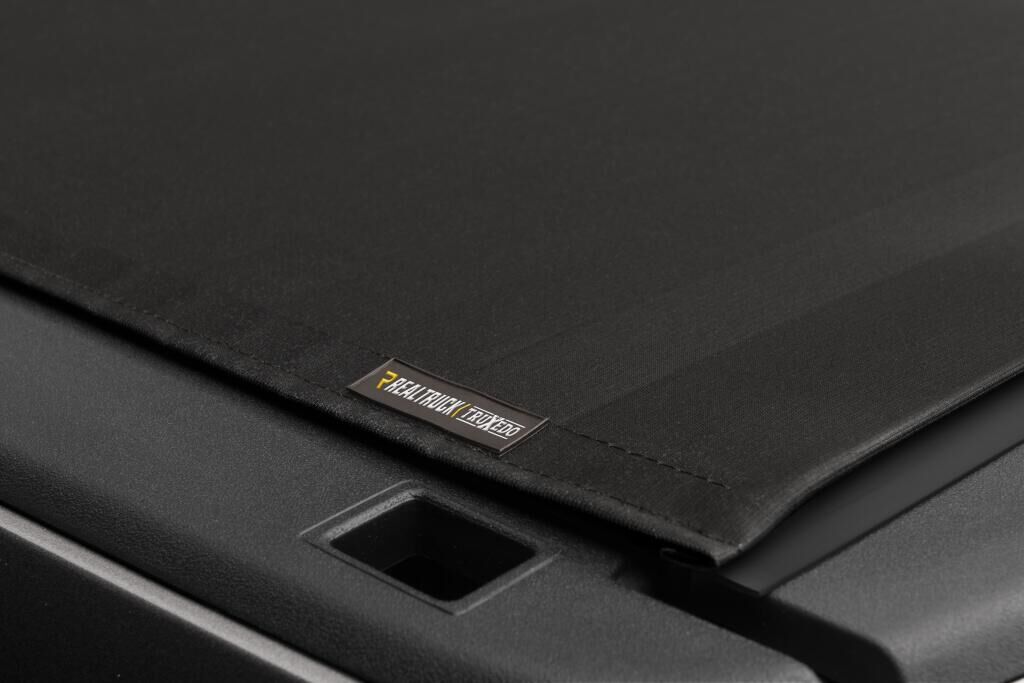 TruXedo 1546916 - Sentry CT, 6'4" Bed, Matte Black