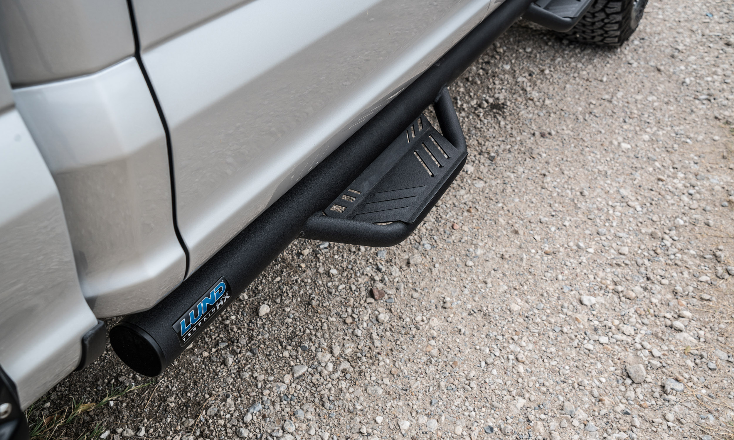 Lund 34641678 - Terrain HX Steps, 2-Piece Set, Crew Cab