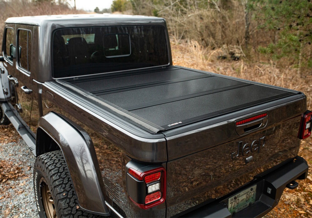 UnderCover AX32010 - Armor Flex, Black, Hard Folding Cover
