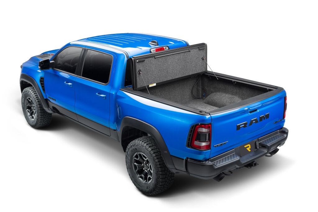 UnderCover UX32012 - Ultra Flex, 5'7" Bed, Black