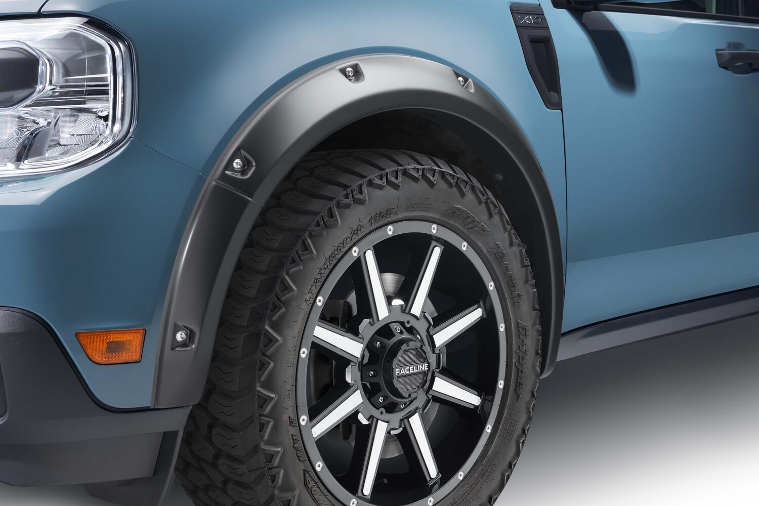 Bushwacker 20967-02 - Pocket Style Fender Flares, 4-Piece Set, Black