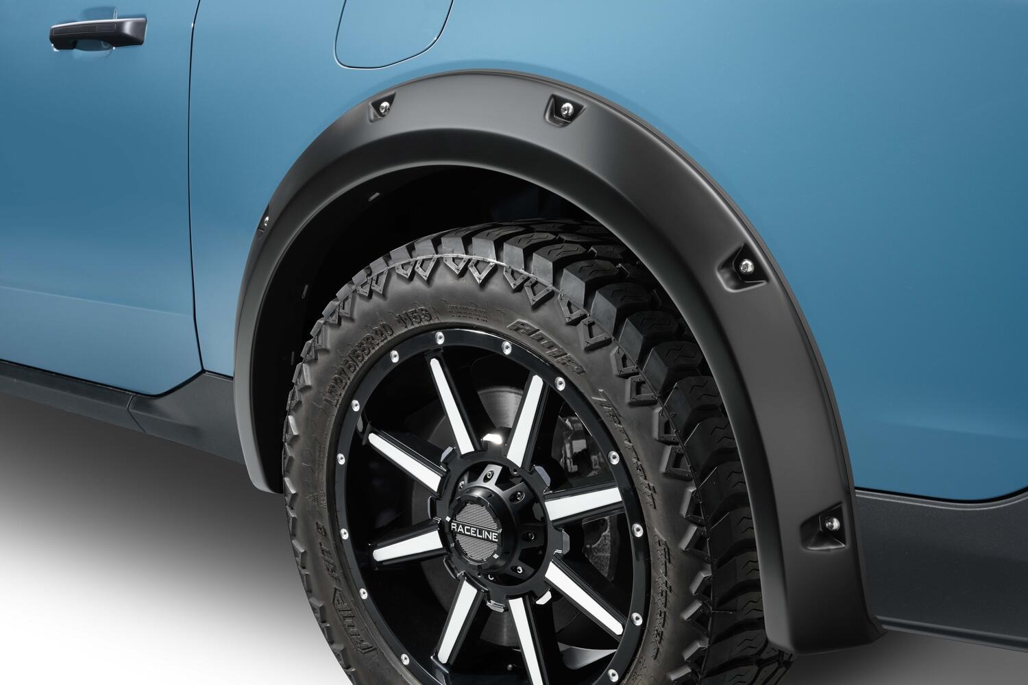 Bushwacker 20967-02 - Pocket Style Fender Flares, 4-Piece Set, Black