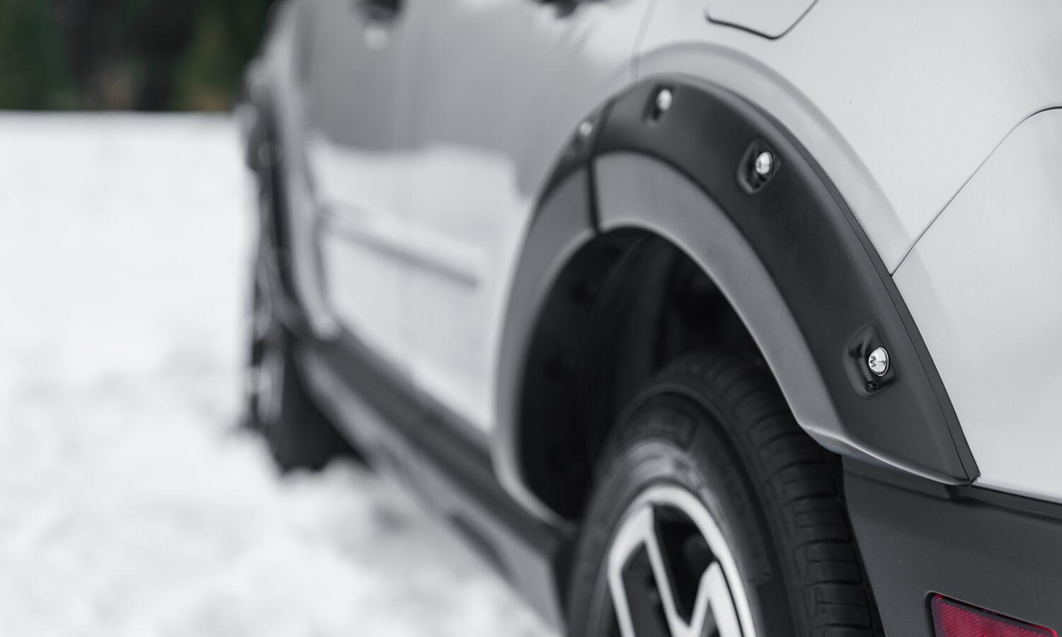 Bushwacker 20952-02 - Pocket Style Fender Flares, 4-Piece Set, Black