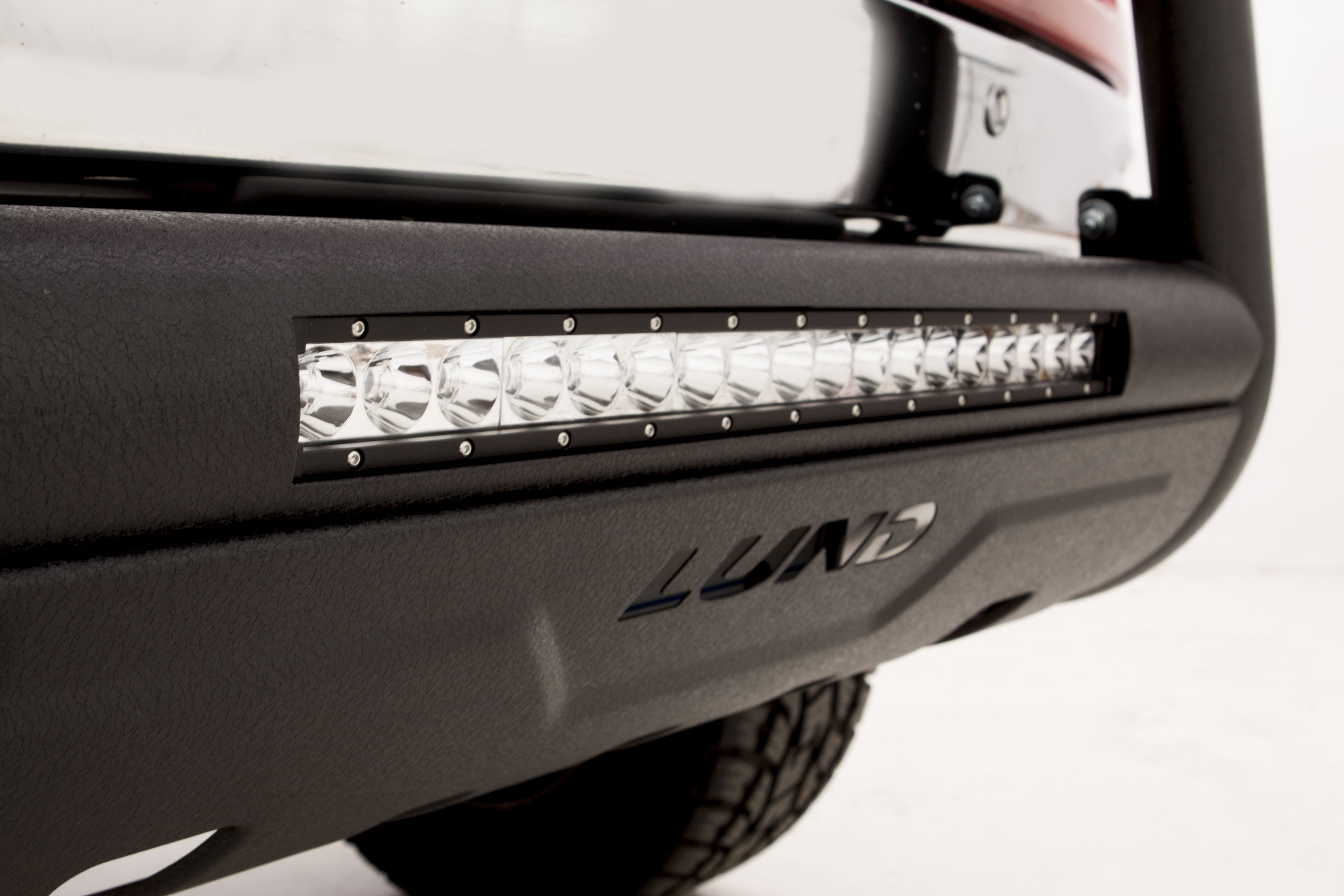 Lund 47121308 - Bull Bar with LED, Black, Steel