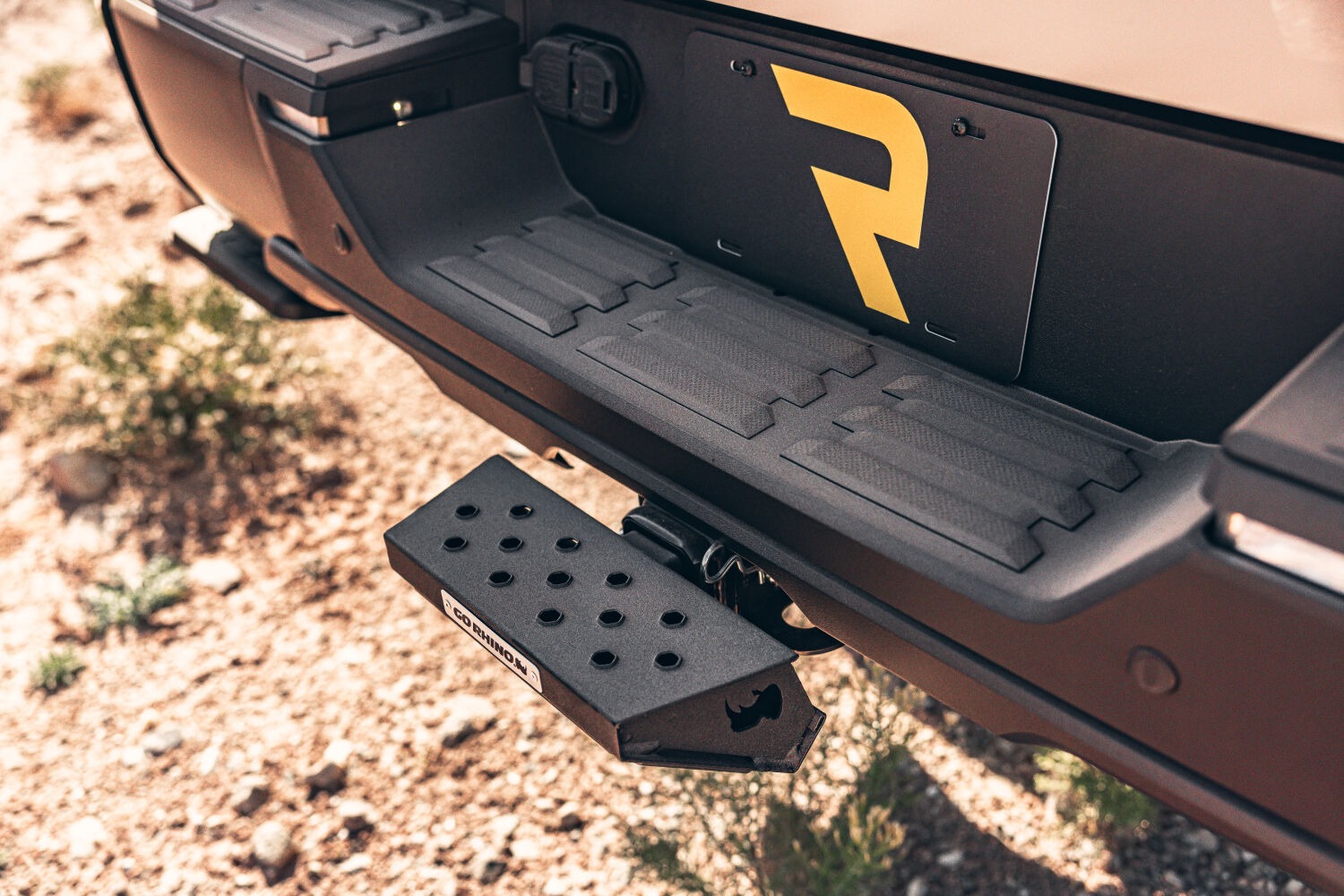 Go Rhino HS1012T - Hitch Skid Step, Black, HS-10