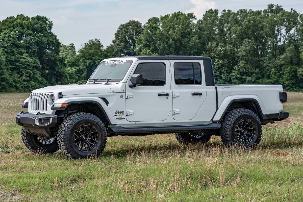 Rough Country 64830B - Leveling Kits