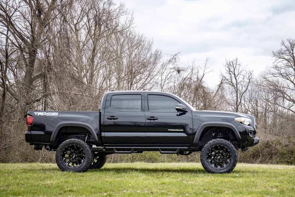 Rough Country 75840 - Suspension Lift Kits
