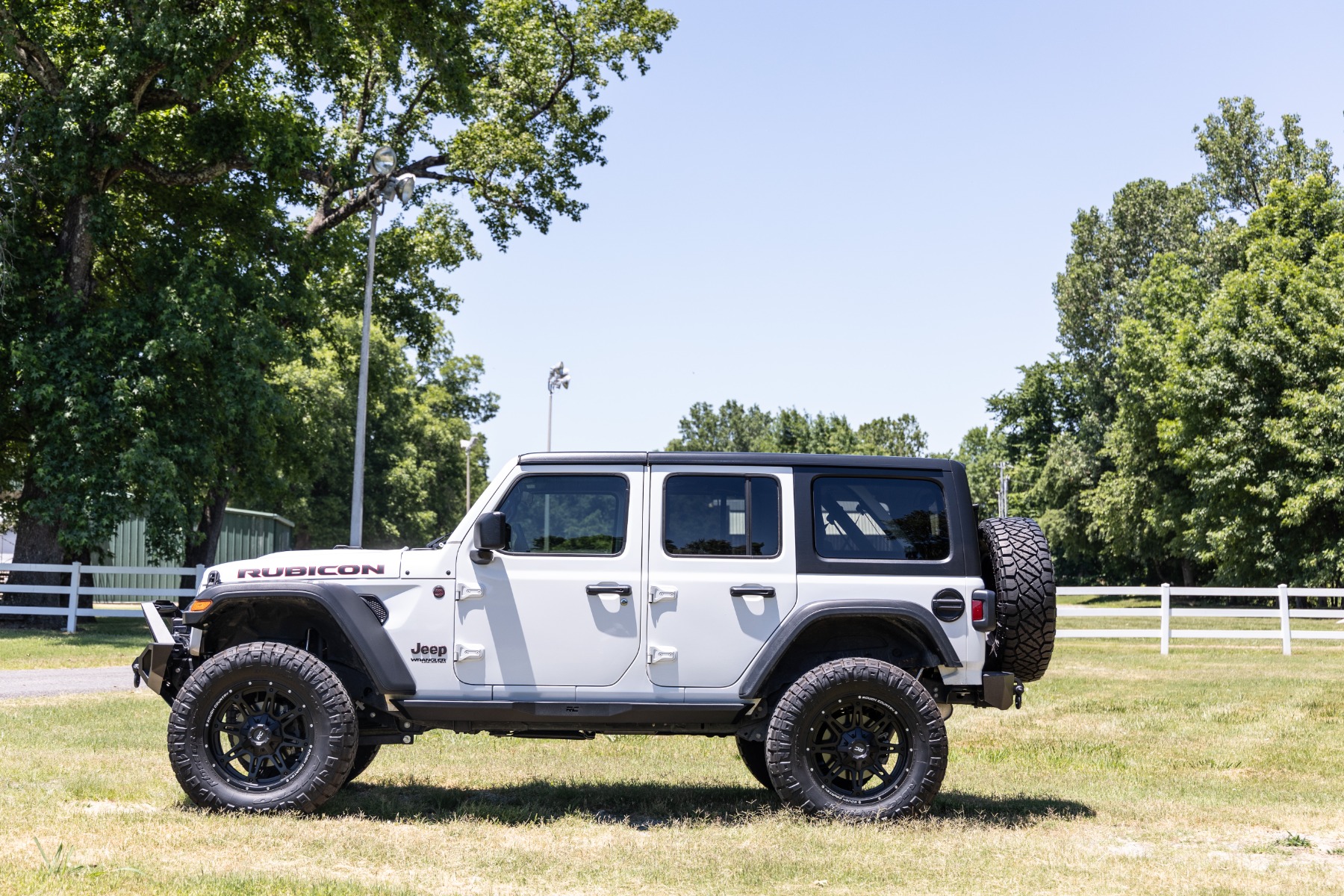Rough Country 94040 - Suspension Lift Kits