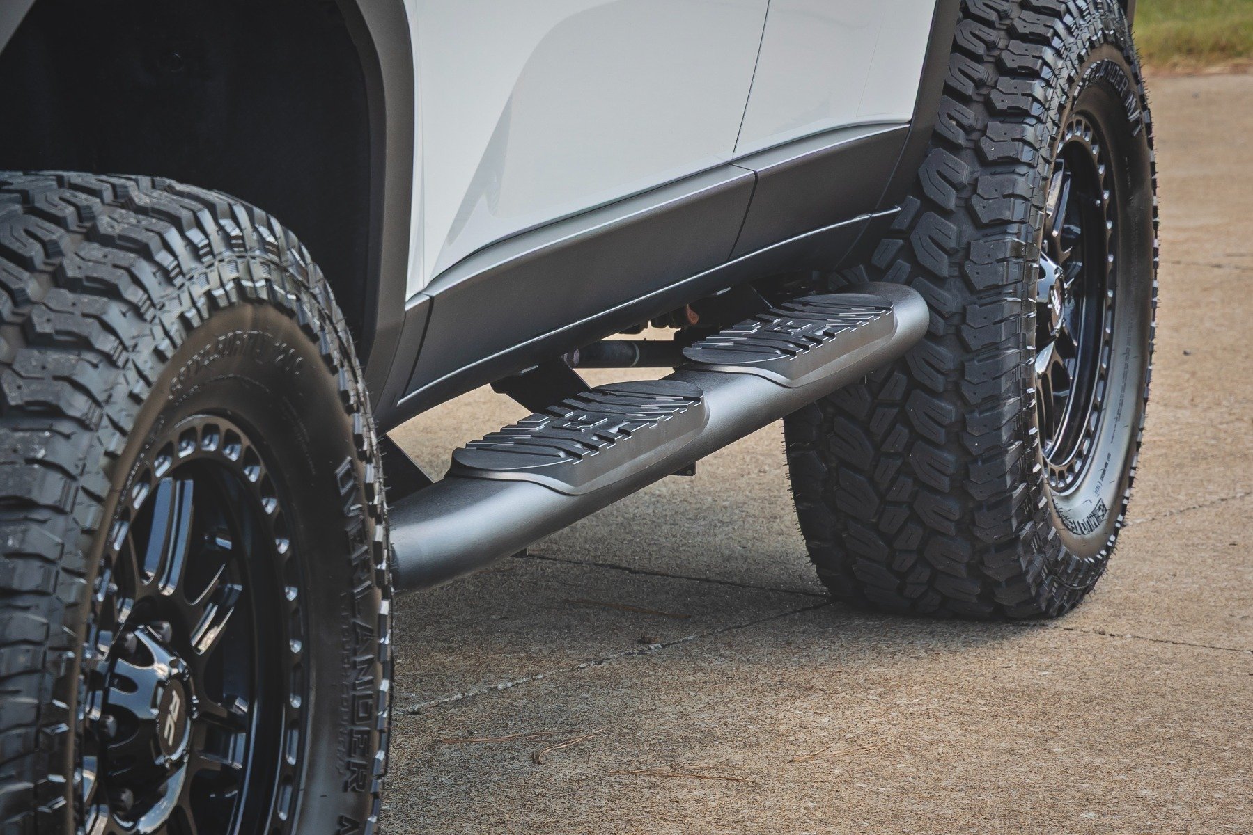Rough Country 21018 - Running Boards & Steps