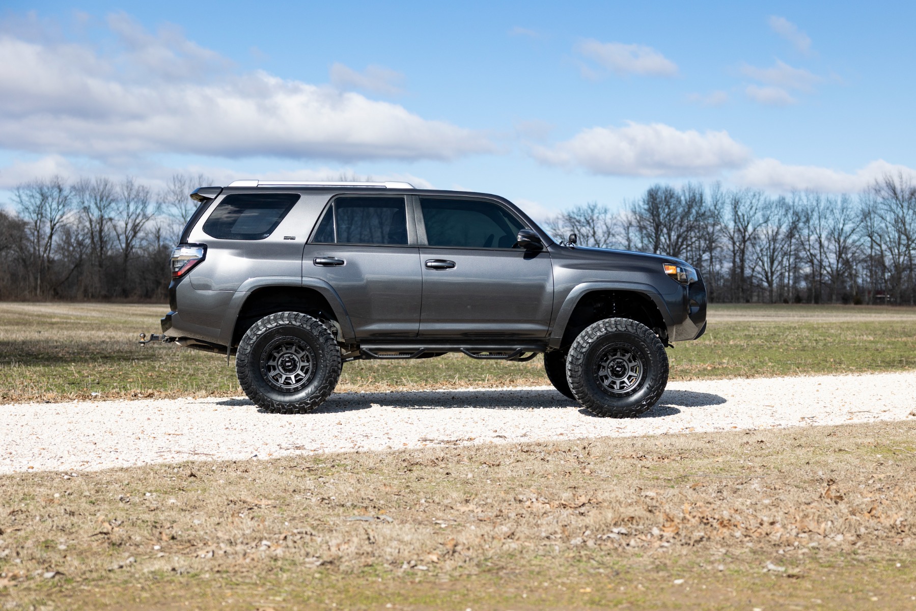 Rough Country 73831 - Suspension Lift Kits