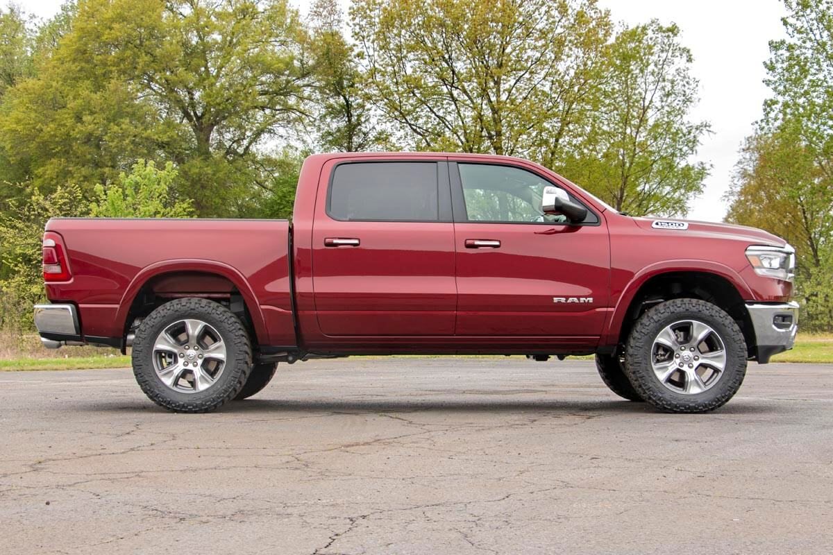 Rough Country 31430 - Suspension Lift Kits