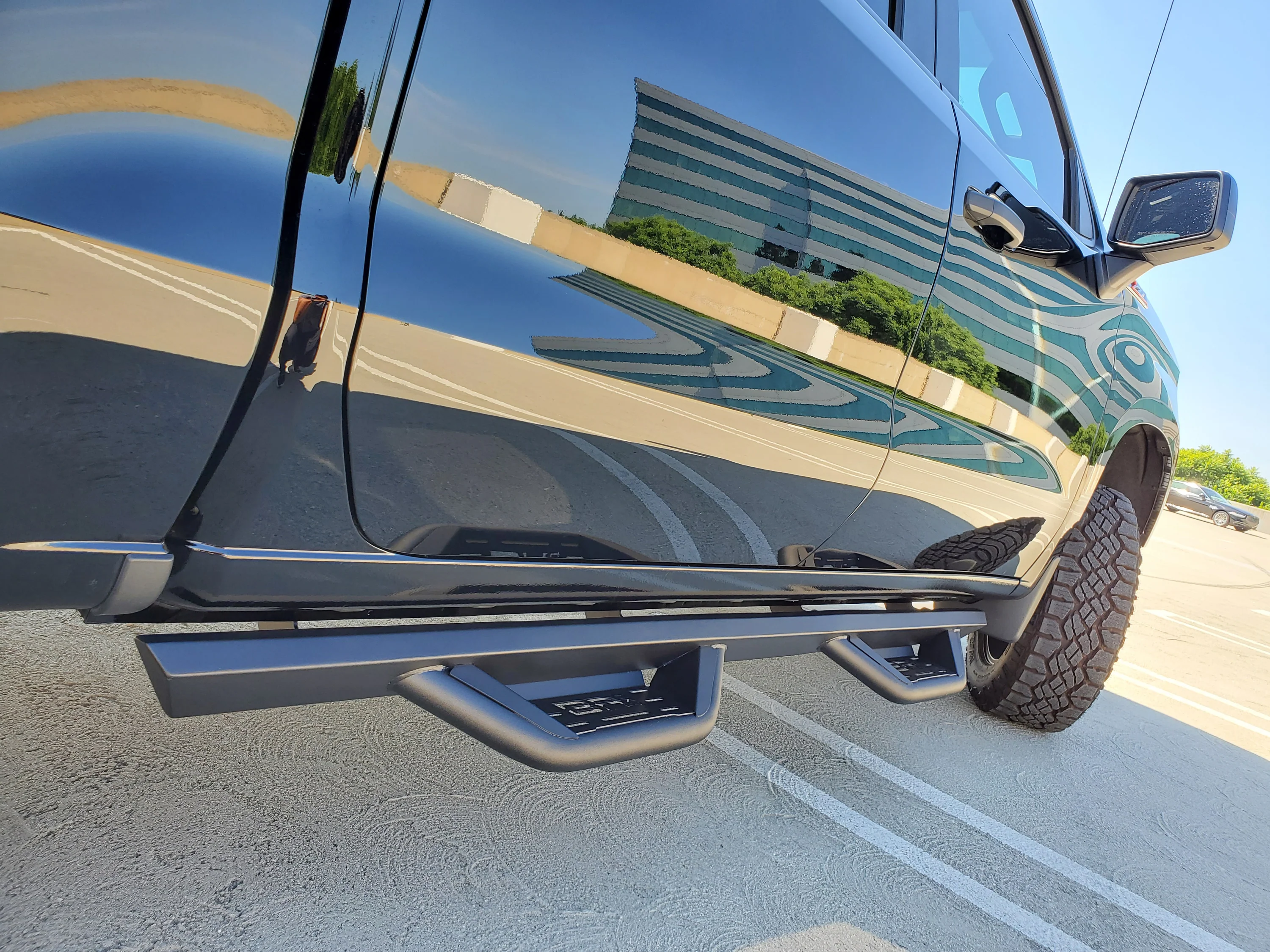 Body Armor 4x4 GM-4200 - Ambush Side Steps, Crew Cab, Black