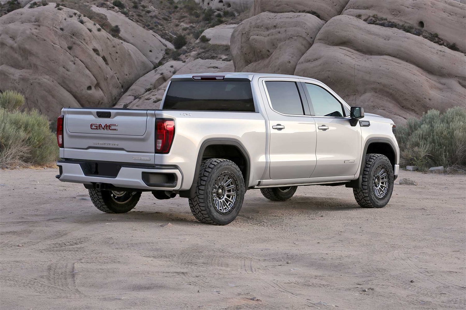 Fabtech K1190DL - Lift Systems with Dirt Logic Shocks