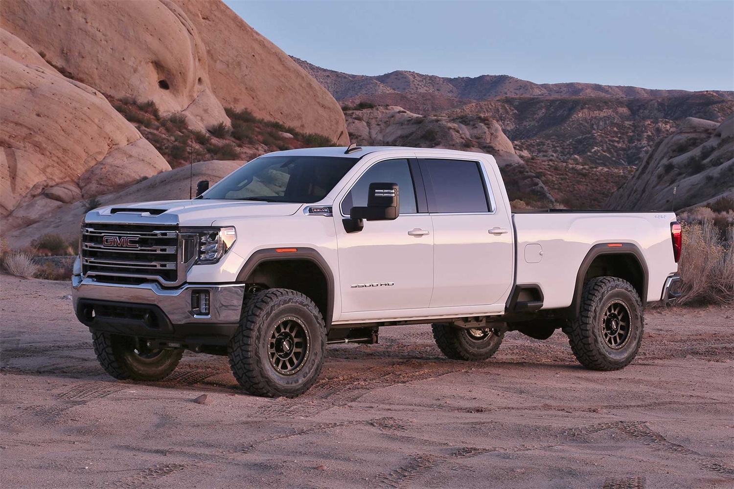 Fabtech K1203DL - Lift Systems with Dirt Logic Shocks
