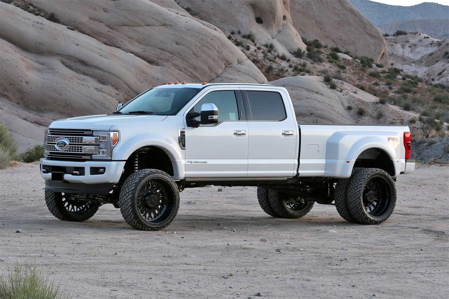 Fabtech K2338DL - Lift Systems with Dirt Logic Shocks