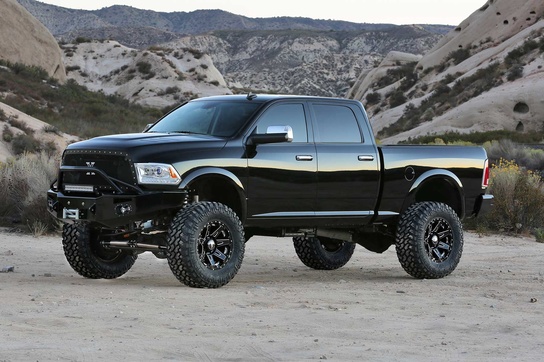 Fabtech K3147DL - Lift Systems with Dirt Logic Shocks