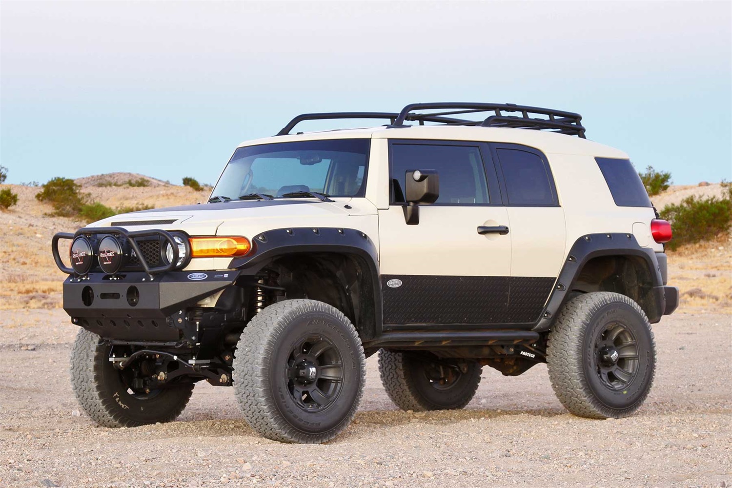 Fabtech K7025DL - Lift Systems with Dirt Logic Shocks