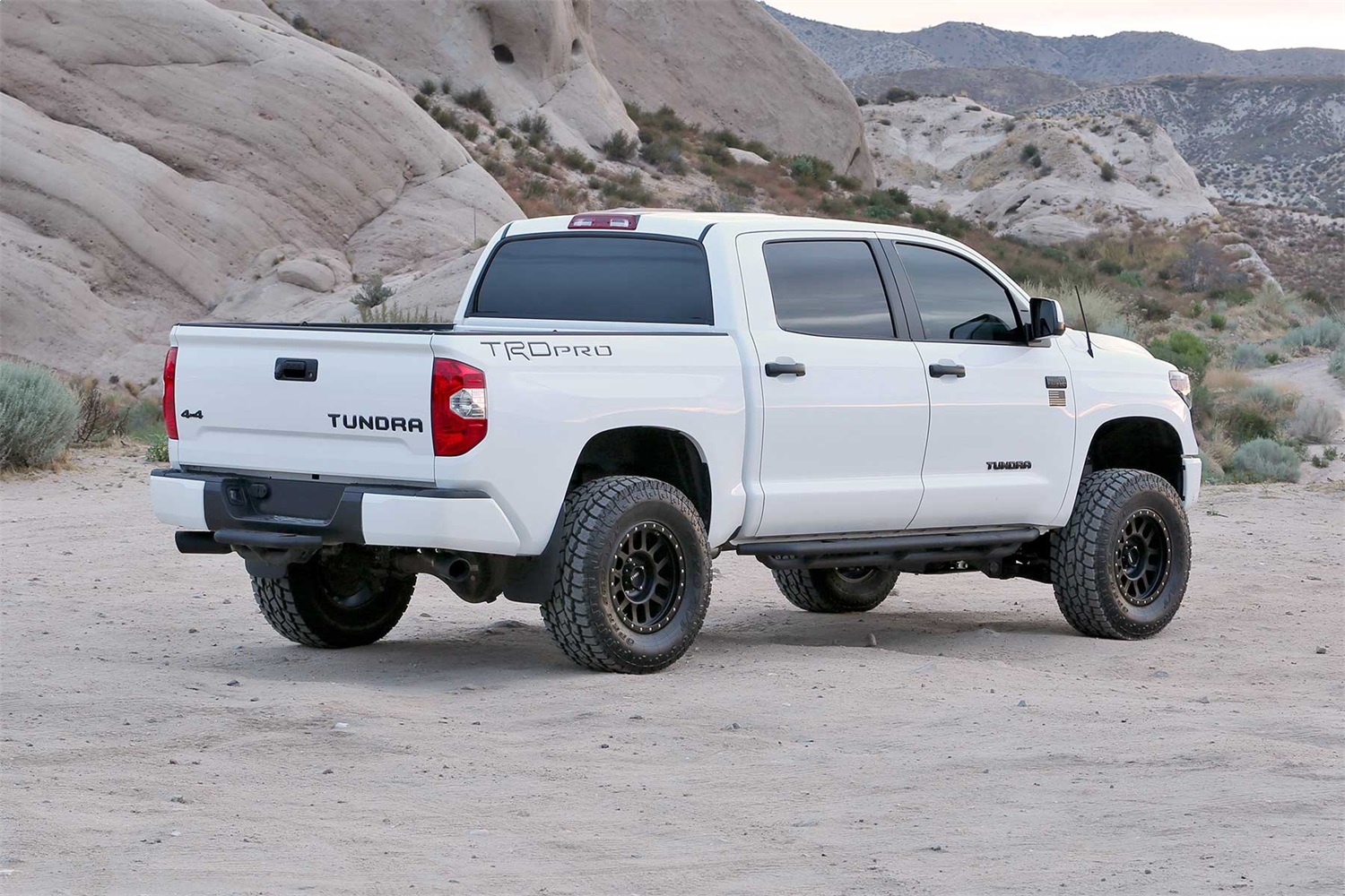 Fabtech K7078DL - Lift Systems with Dirt Logic Shocks